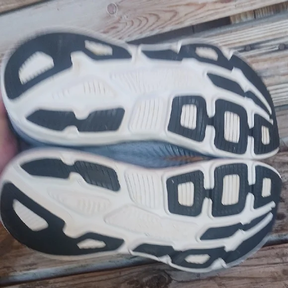 Hoka Bondi 7 Gray and White Athletic Shoes with Maximalist Cushioning - Picture 14 of 14